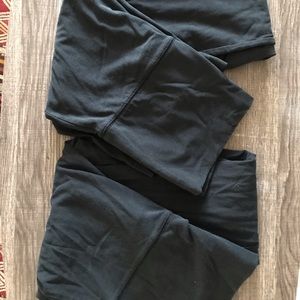 2 yoga pants